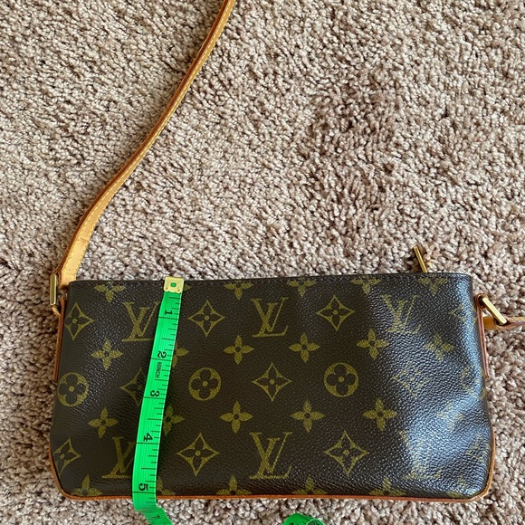 Louis Vuitton Crossbody Bag - Picture 8 of 9